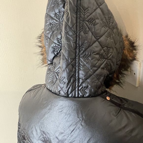 Adidas Respect Me Missy Elliot Jacket Size 14 Fur Hooded Black Puffa Puffer Y2K - Picture 11 of 16